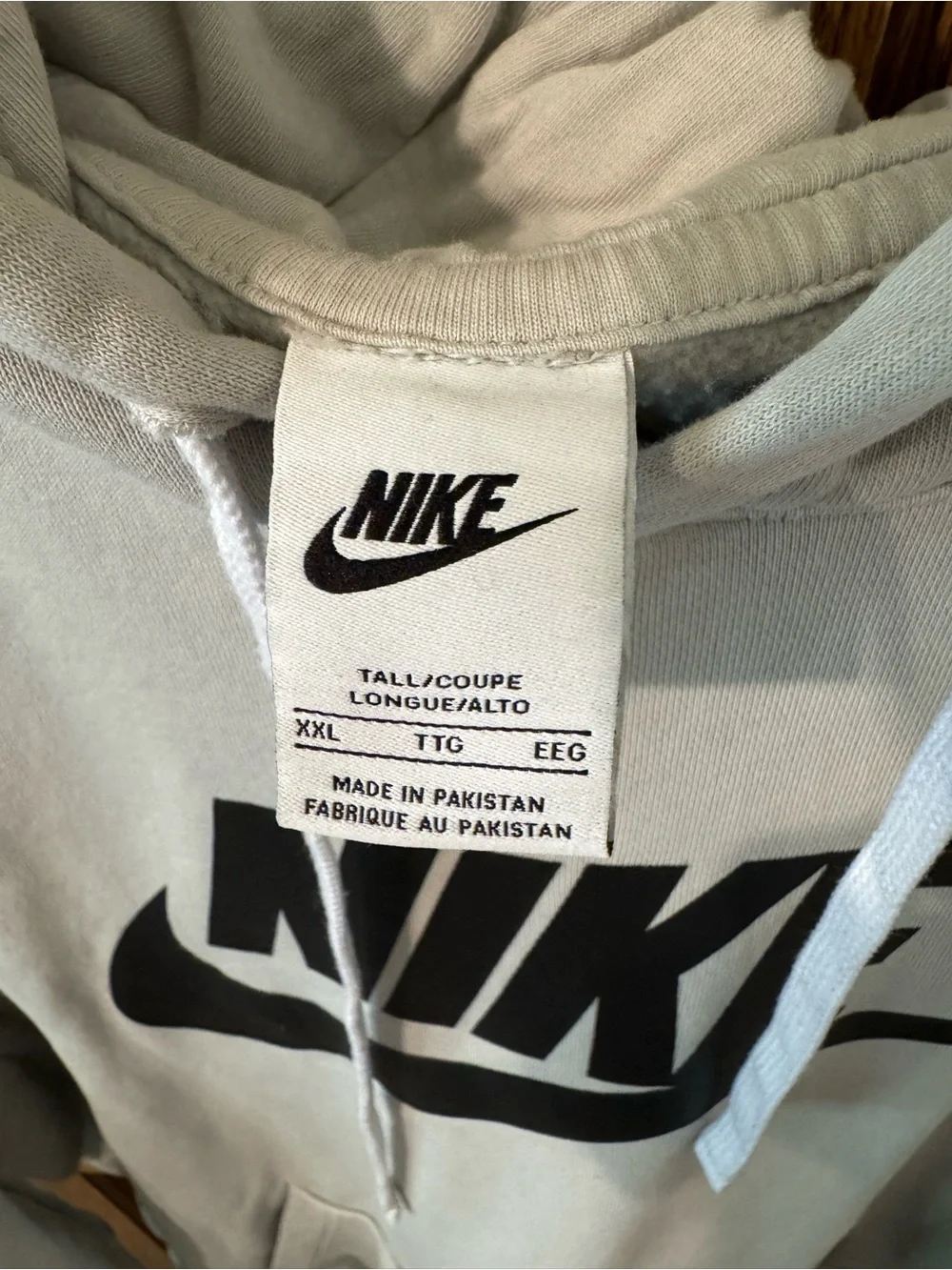 Nike Men’s Light Gray Pullover Hoodie with Black Logo